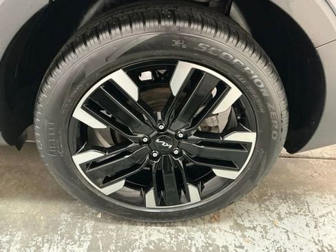 Used 2024 Kia Telluride SX image 8