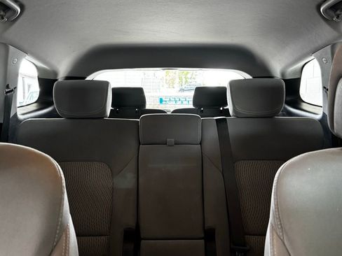 Used 2017 Hyundai Santa Fe SE image 7