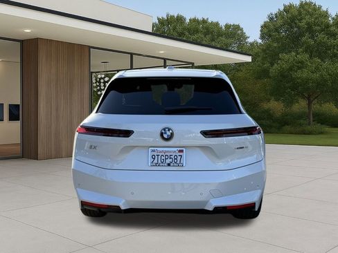 Used 2026 BMW iX xDrive45 w/ Premium Package image 10