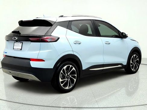 Used 2023 Chevrolet Bolt EUV Premier w/ Sun & Sound Package FWD image 5