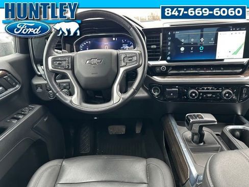 Used 2022 Chevrolet Silverado 1500 LT Trail Boss image 10