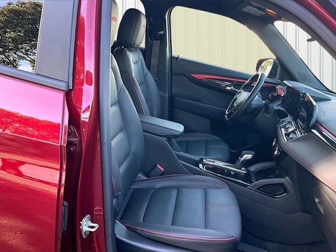 Used 2024 Chevrolet TrailBlazer RS w/ Driver Confidence Package image 17