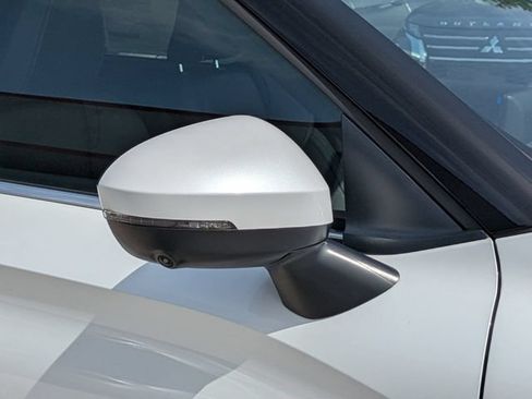 New 2026 Mitsubishi Outlander SEL FWD image 12