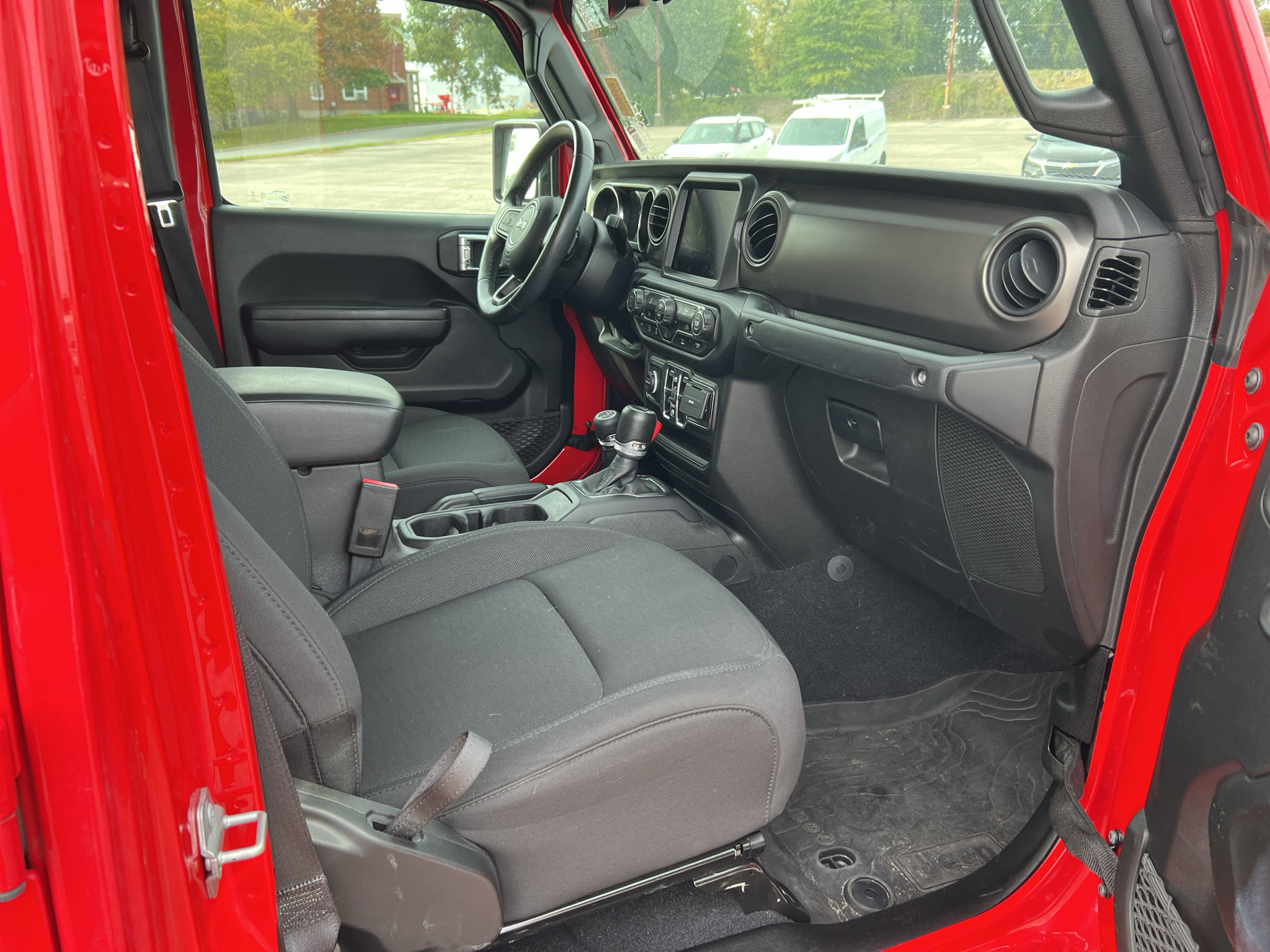 Used 2022 Jeep Gladiator Sport AWD/4WD image 9