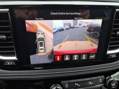 New 2026 Chrysler Pacifica Limited image 9