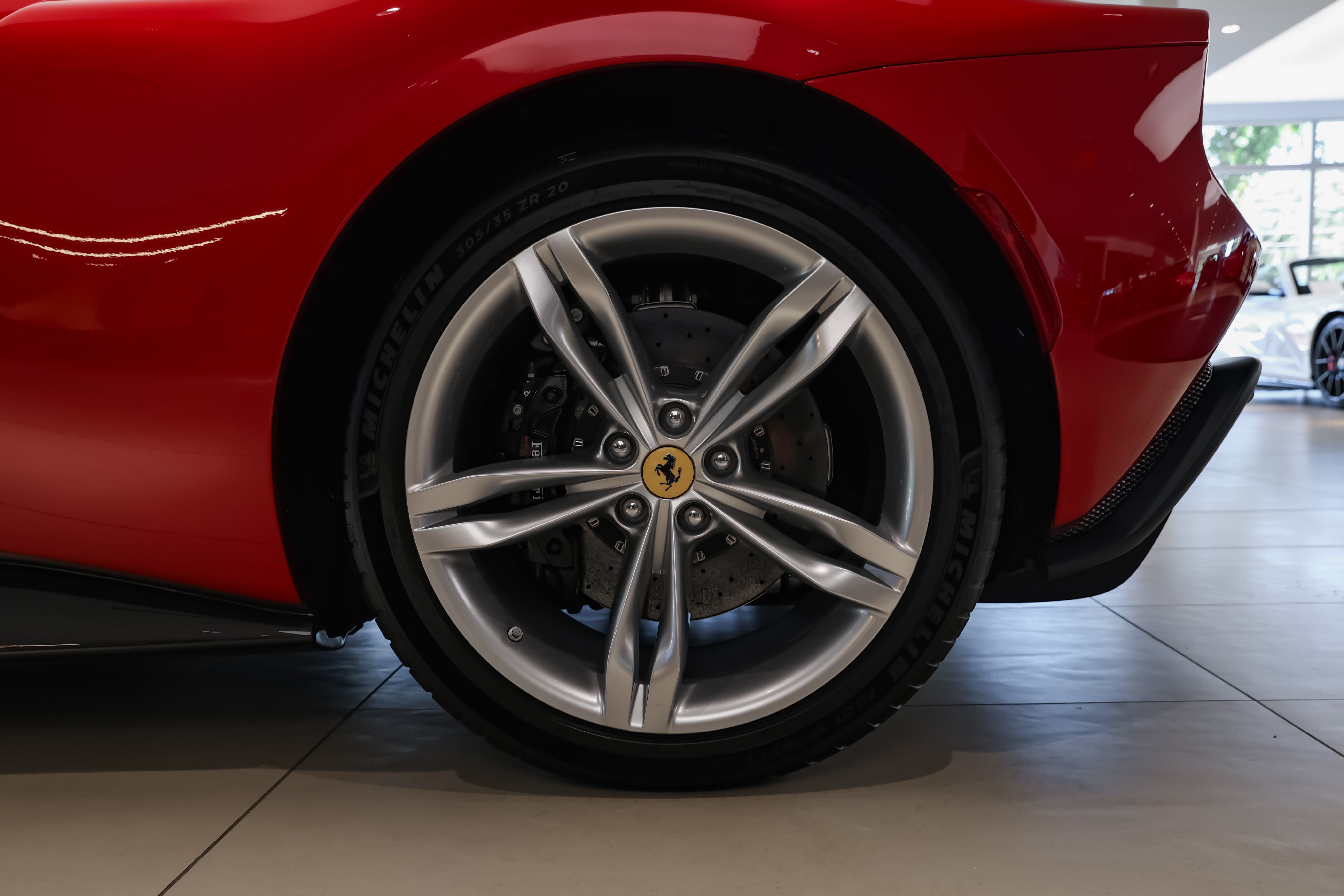 Used 2024 Ferrari 296 GTS RWD image 18