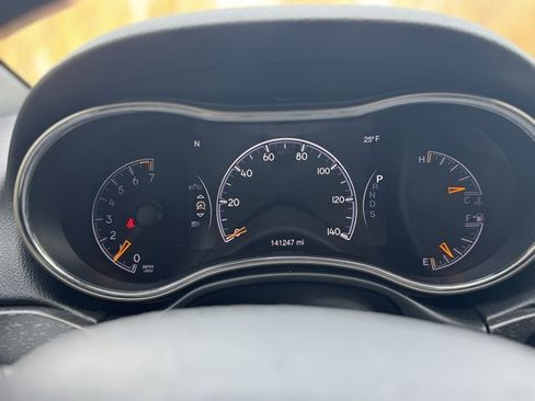 Used 2015 Jeep Grand Cherokee Limited image 26