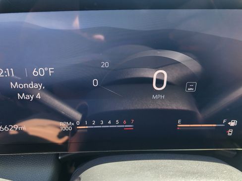 Used 2025 Buick Enclave Preferred AWD/4WD image 21