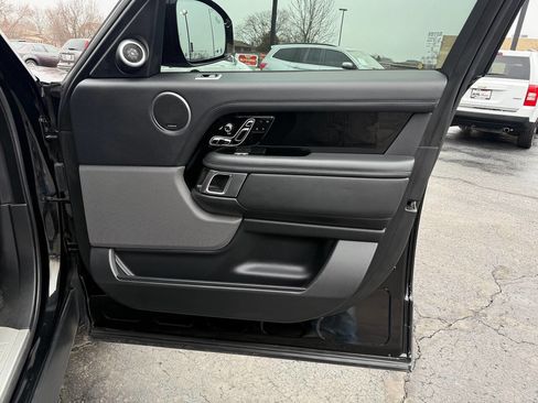 Used 2018 Land Rover Range Rover Supercharged image 24