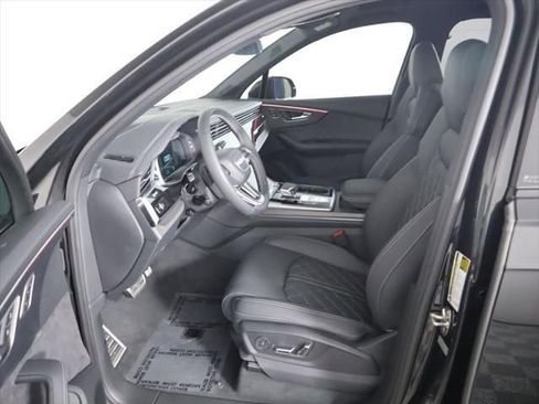 New 2025 Audi SQ7 Prestige image 21