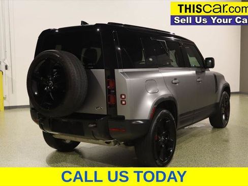 Used 2023 Land Rover Defender 110 S AWD/4WD image 7