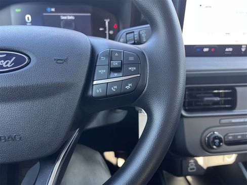 New 2025 Ford Maverick XL image 9