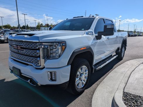 Certified 2020 GMC Sierra 3500 Denali w/ Denali Ultimate Package AWD/4WD image 7