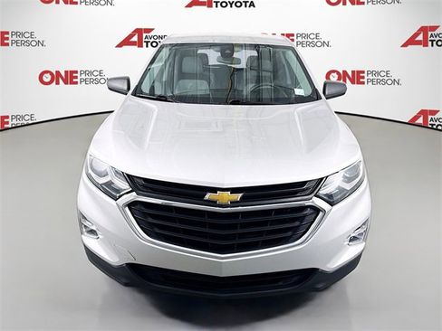 Used 2021 Chevrolet Equinox LS image 2