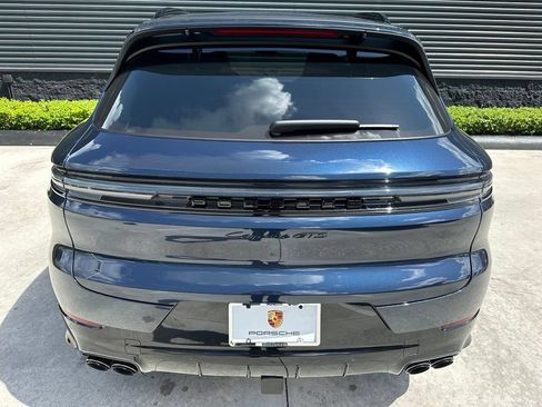 Used 2026 Porsche Cayenne GTS AWD/4WD image 13