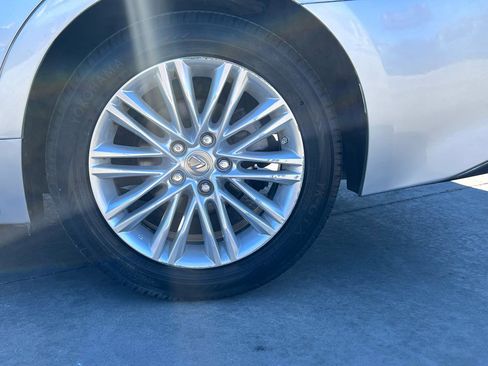 Used 2013 Lexus ES 350 w/ Luxury Pkg image 26