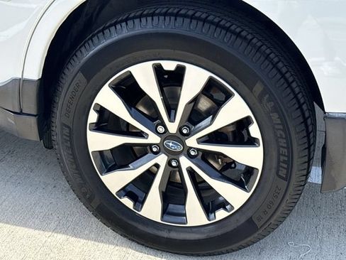 Used 2016 Subaru Outback 3.6R Limited AWD/4WD image 12