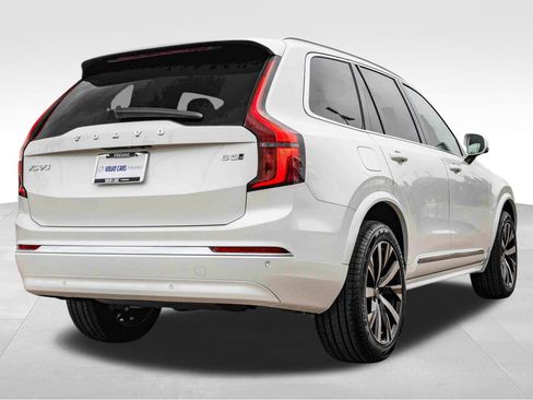 New 2026 Volvo XC90 B5 Core image 5