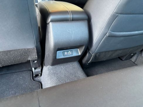 Used 2025 Nissan Altima 2.5 SV FWD image 23