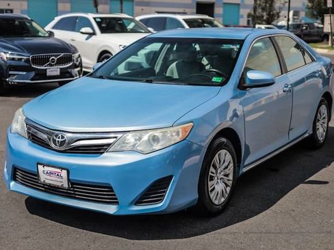 Used 2012 Toyota Camry LE FWD image 5