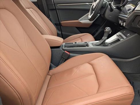 Certified 2025 Audi Q3 2.0T Premium w/ Convenience Package image 18