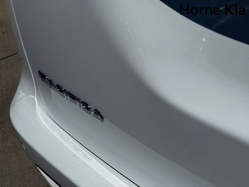 Used 2018 Chrysler Pacifica LX w/ Tire & Wheel Group image 30