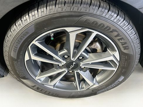Used 2023 Kia Forte LXS FWD image 11