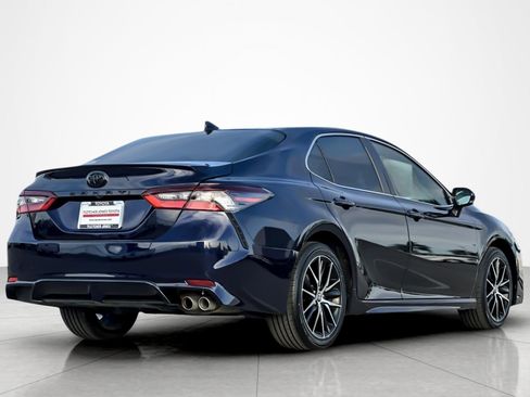 Certified 2022 Toyota Camry SE image 5