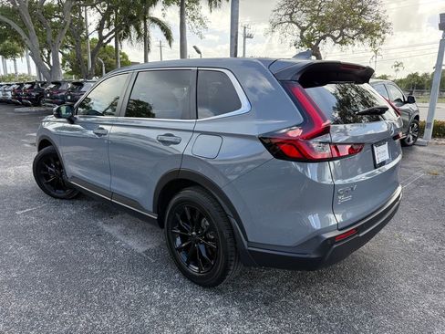 Used 2025 Honda CR-V EX-L image 4