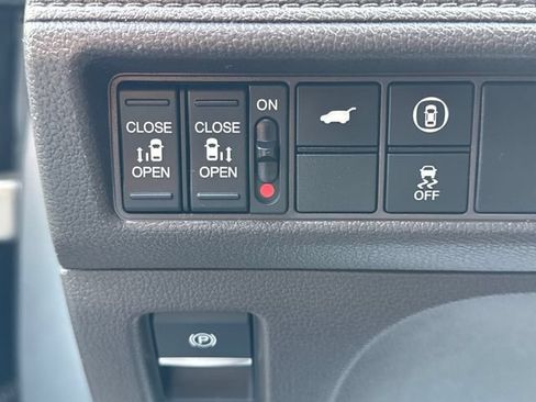 Used 2023 Honda Odyssey EX-L image 32