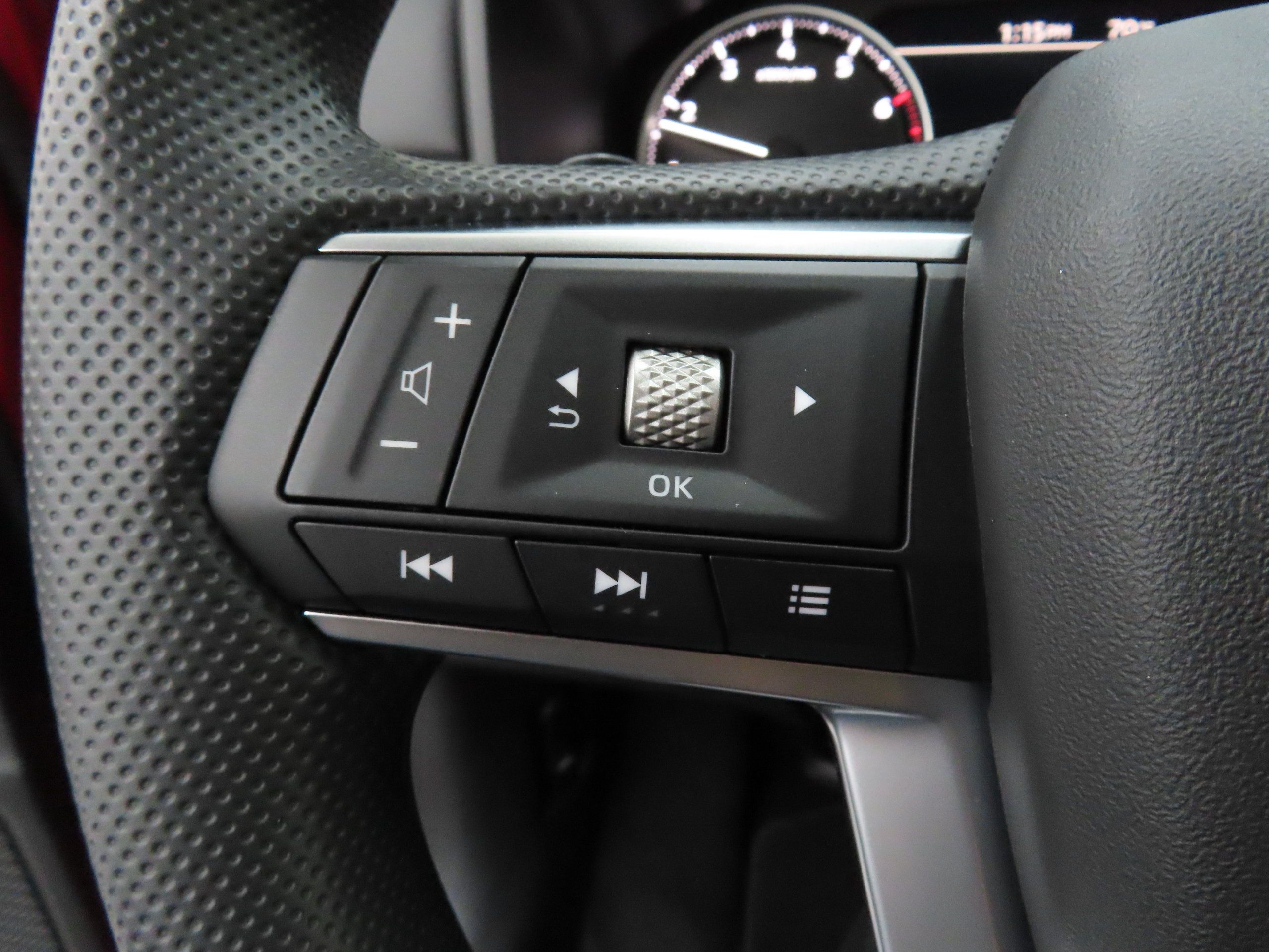 New 2026 Mitsubishi Outlander ES FWD image 13