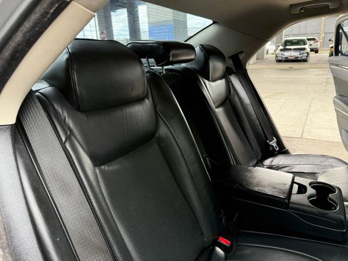 Used 2016 Chrysler 300 C w/ Safetytec Plus Group AWD/4WD image 21