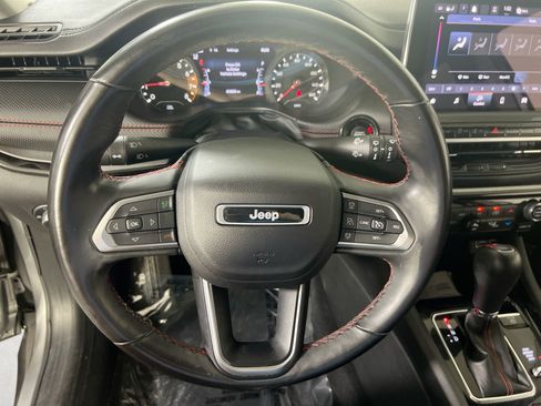 Used 2022 Jeep Compass Trailhawk w/ Sun and Sound Group AWD/4WD image 11