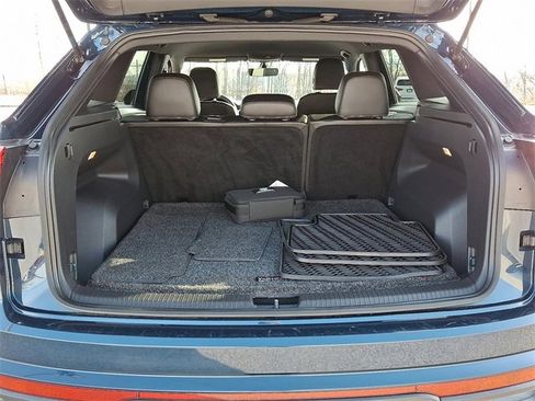 Used 2022 Volkswagen Atlas Cross Sport SE image 29