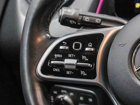 Used 2023 Mercedes-Benz GLB 250 image 21