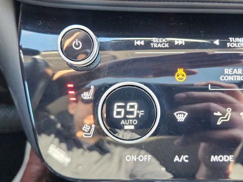 Used 2024 INFINITI QX60 Sensory image 20