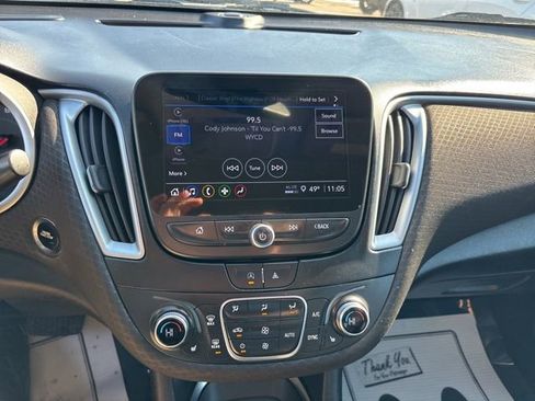 Used 2023 Chevrolet Malibu LT image 18
