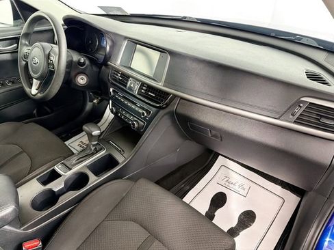 Used 2018 Kia Optima LX w/ 17" Alloy Wheels Package image 28