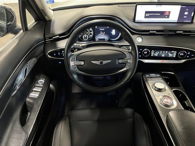 Used 2025 Genesis GV70 2.5T AWD/4WD image 18