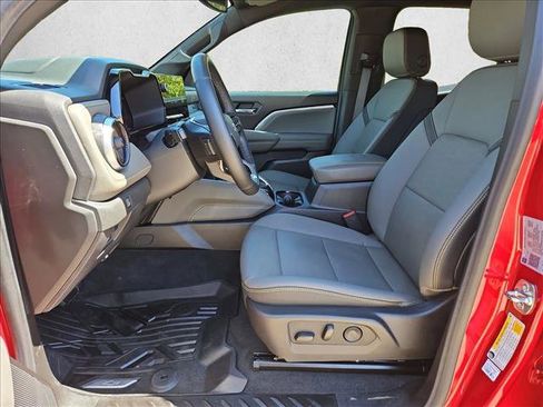 Used 2025 Chevrolet Colorado ZR2 AWD/4WD image 16