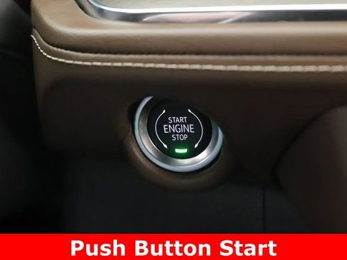 Used 2025 Chevrolet Suburban High Country image 23