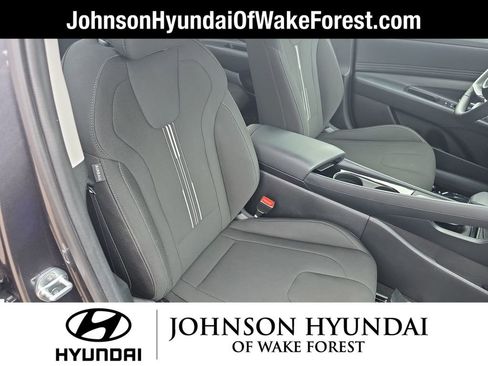 Certified 2023 Hyundai Elantra SEL w/ Convenience Package image 18