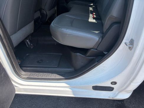 Used 2014 RAM 2500 ST AWD/4WD image 26