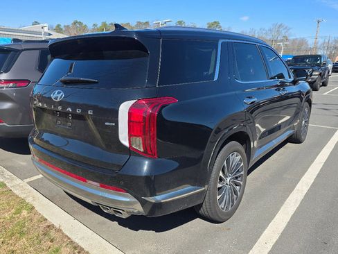Used 2025 Hyundai Palisade Calligraphy image 3
