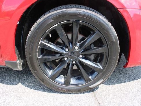 Used 2013 Dodge Avenger SXT w/ Blacktop Pkg FWD image 15