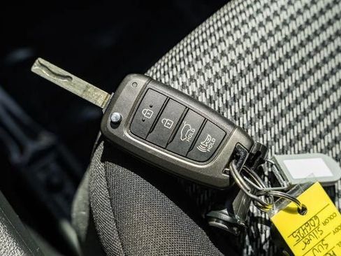 Used 2021 Hyundai Kona SE w/ Cargo Package image 35