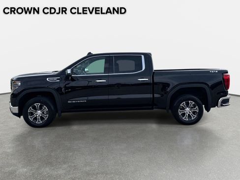 Used 2025 GMC Sierra 1500 SLT AWD/4WD image 8