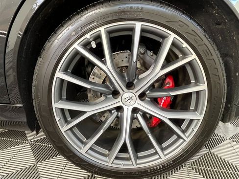Used 2024 Maserati Grecale Trofeo image 15