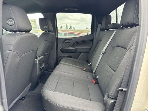 New 2026 GMC Canyon Elevation w/ LPO, Black Badging Package RWD image 23