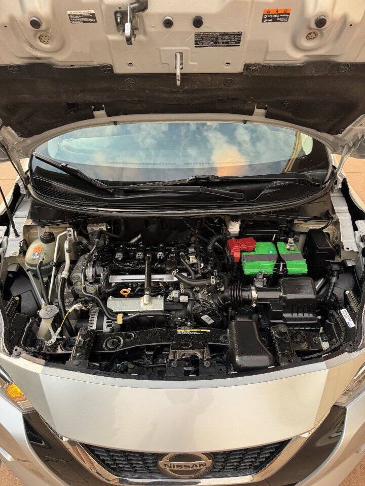 Used 2022 Nissan Versa SV FWD image 26